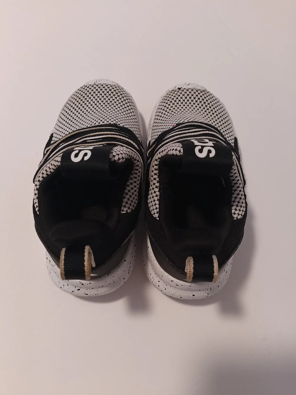Adidas Kids Easy Slip-On Athletic Shoes Black White Speckled Size US 7.